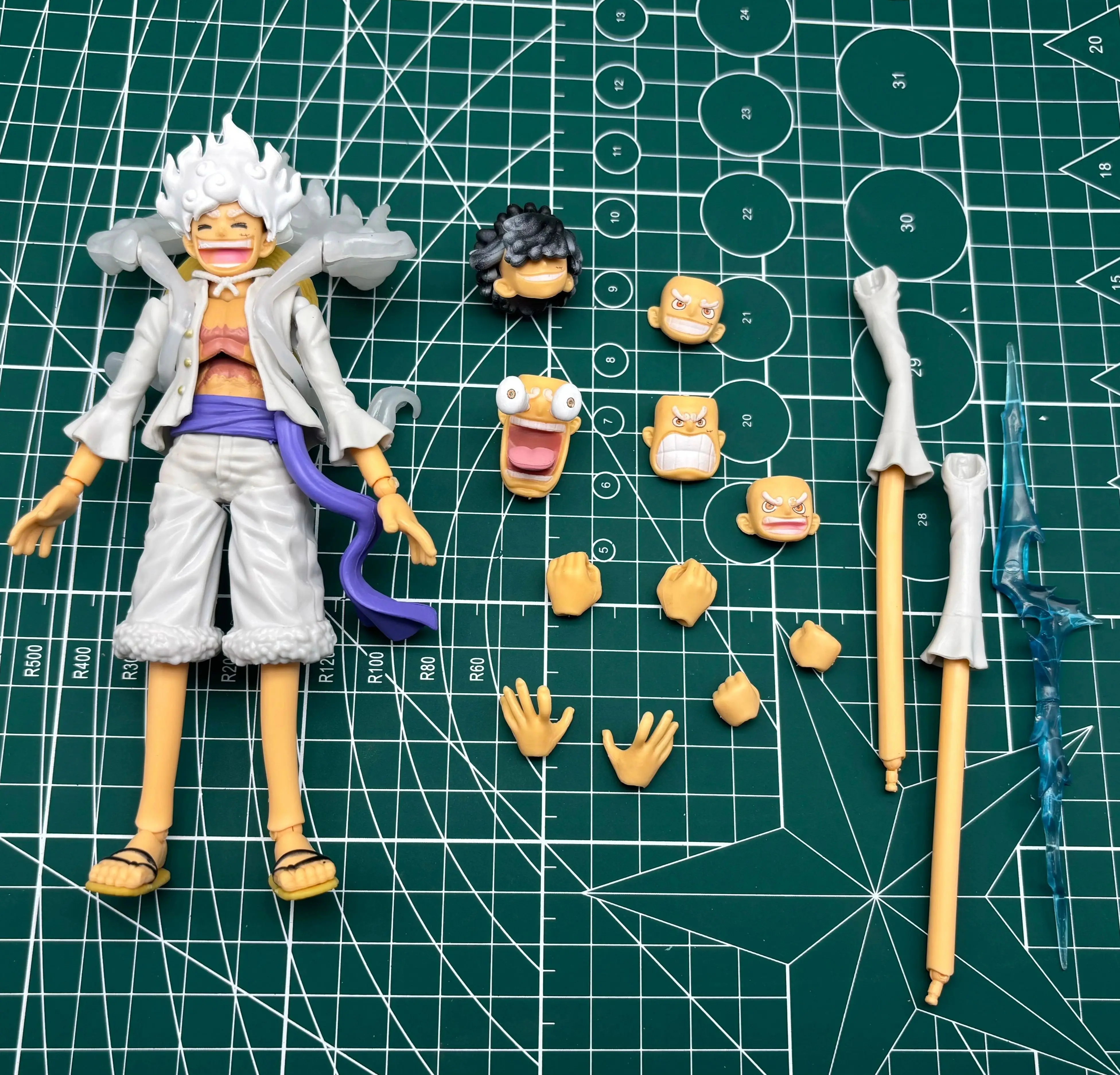 Bandai SHFiguarts NiKa Luffy Actionfigur Modell Sammlerstück Geschenk für Jungen Geburtstagsdekoration