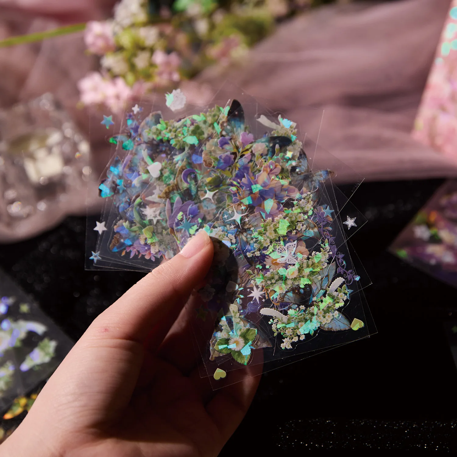 100 adesivi in scatola per animali domestici Fiore Farfalla Serie di lingue d'amore Laser Shell Light Adesivi per pacchetti di adesivi per manuali farfalle fai-da-te