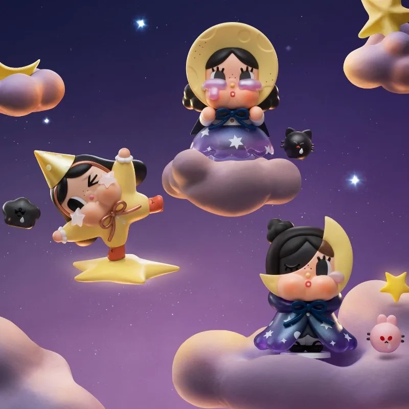 تماثيل صندوق أعمى من سلسلة POPMART CRYBABY's The Wandering Moon مع موضوع مساحة ألعاب عيد الميلاد المفاجئة ذات الطابع الفضائي