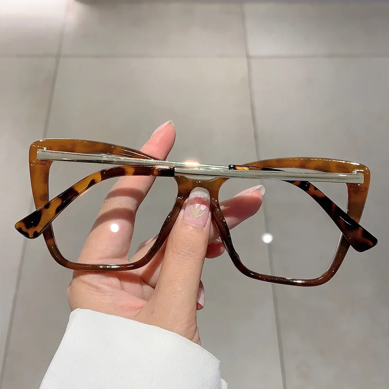 Vintage Metal Anti Blue Light Optical Cat Eye Glasses Women Luxury Brand Designer Myopia Prescription Sexy Ladies Eyewear Frame