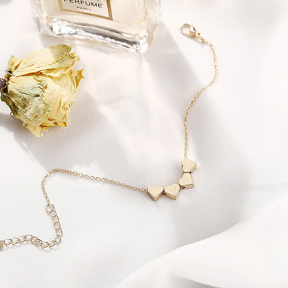1Pc Fashion and Creative Alloy Heart Bracelet Creative Retro Simple Bracelet(Golden)