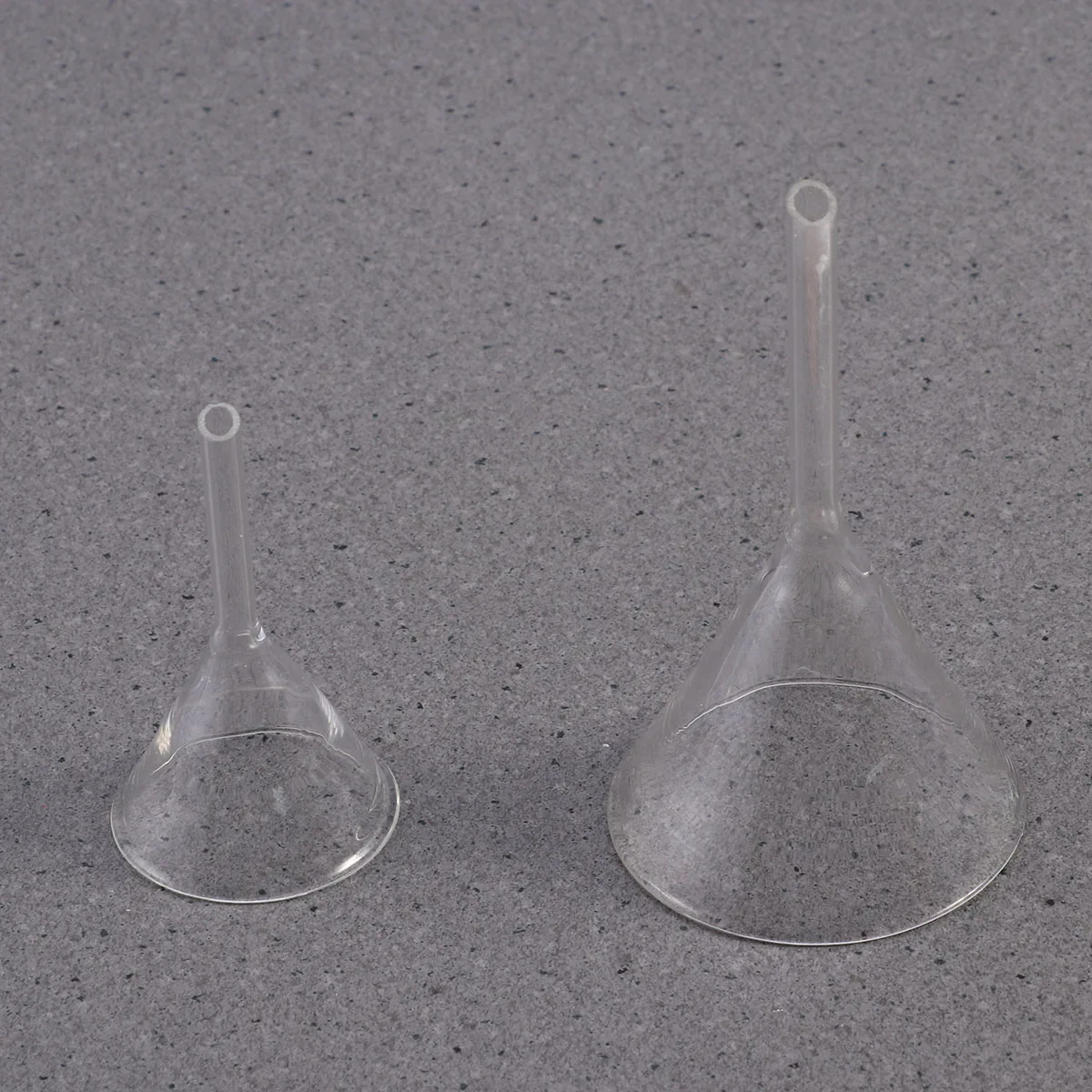 

5Pcs Glass Funnel Instrument Reusable Fine Workmanship for Analytical Chemistry Solid Triangle Funnel
