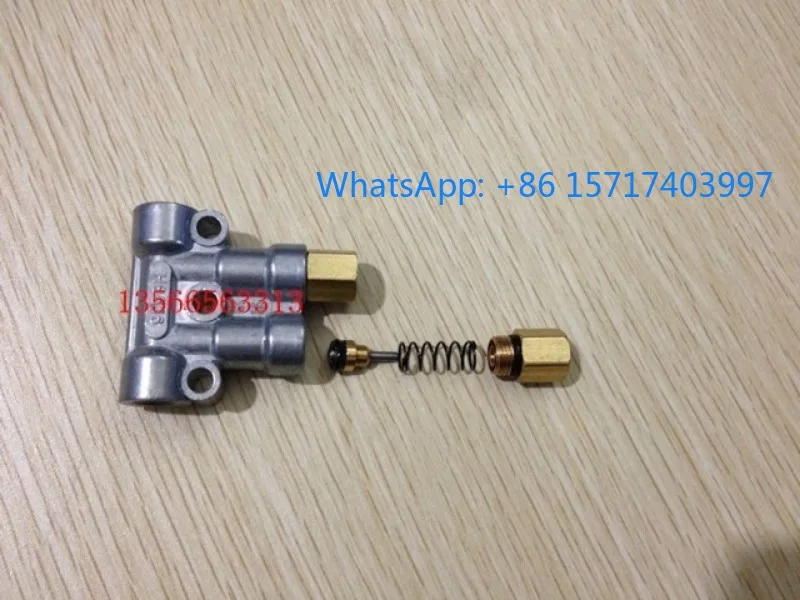 Inje-ction molding machine accessories two-way quantitative distributor H8616 lubricating oil drain (original factory part)