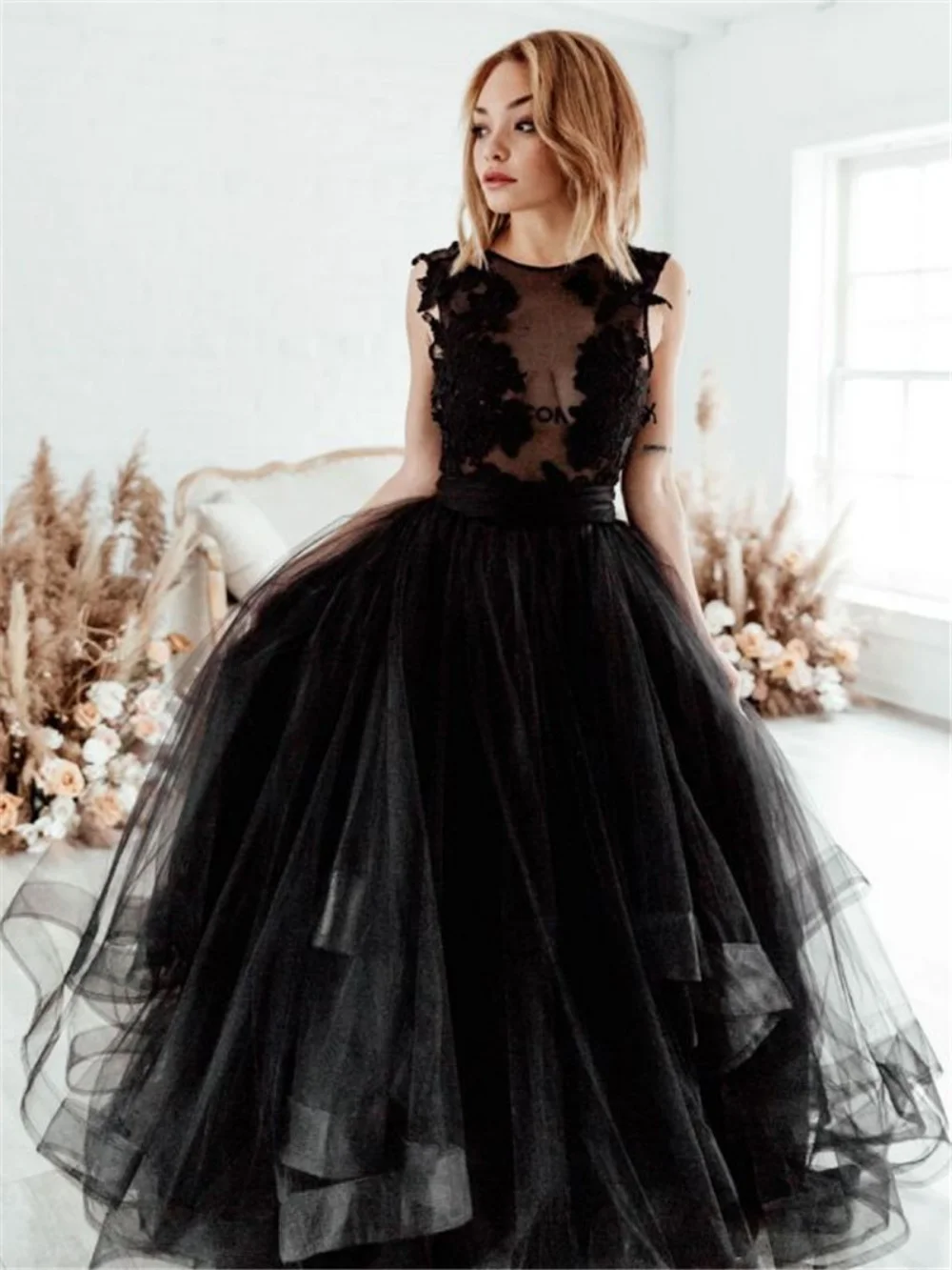 

Special Black Prom Dress Illusion Sexy Open Back Tulle Lace Appliques Long Dress For Bridal Evening Gowns Formal Party Vestidos