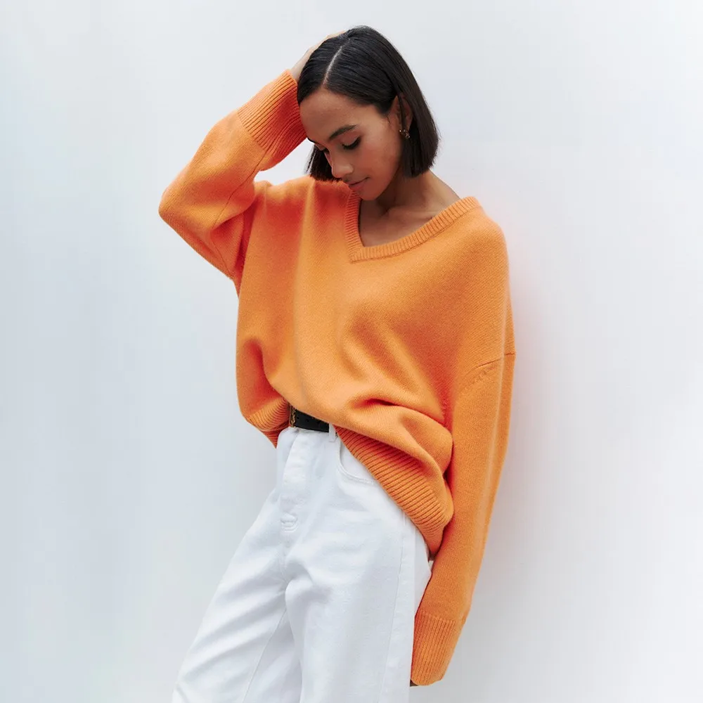 

New Fashion V Neck Knitted Long Sleeved Tops Women Autumn Winter Casual Loose Versatile Solid Color Female Pullover Sweater 2025