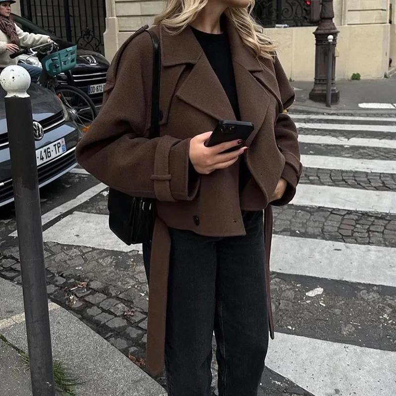 Vintage Brown Double Breasted Short Woolen Jacket Women Elegant Lapel Long Sleeves Pocket Cropped Coat Autumn Chic Lady Outwears