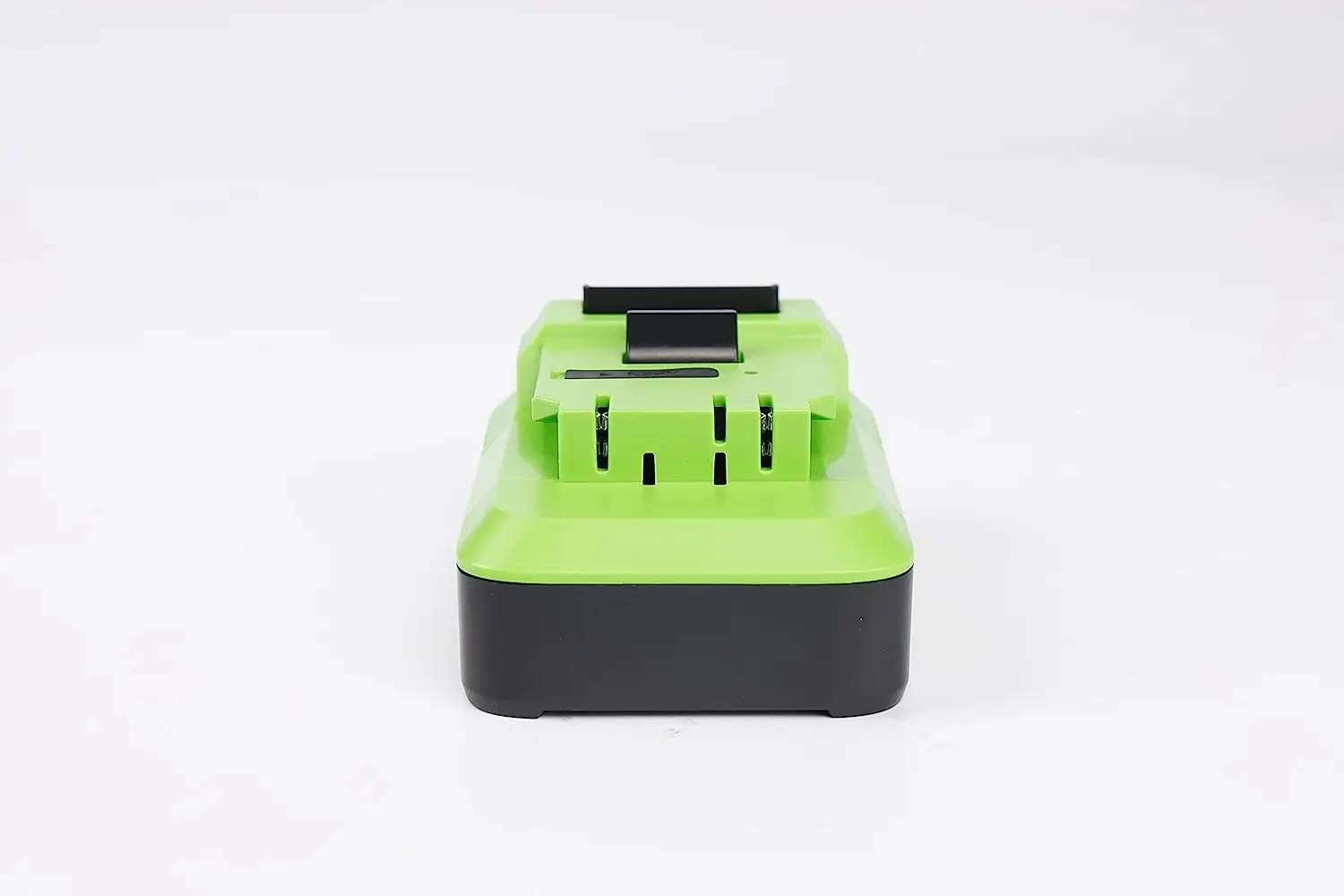 Huepar 10.8V / 2600mAh Lithium battery Provides 10 hours Running Time For Huepar P02CG/P03CG/P04CG Laser Level Backup Battery