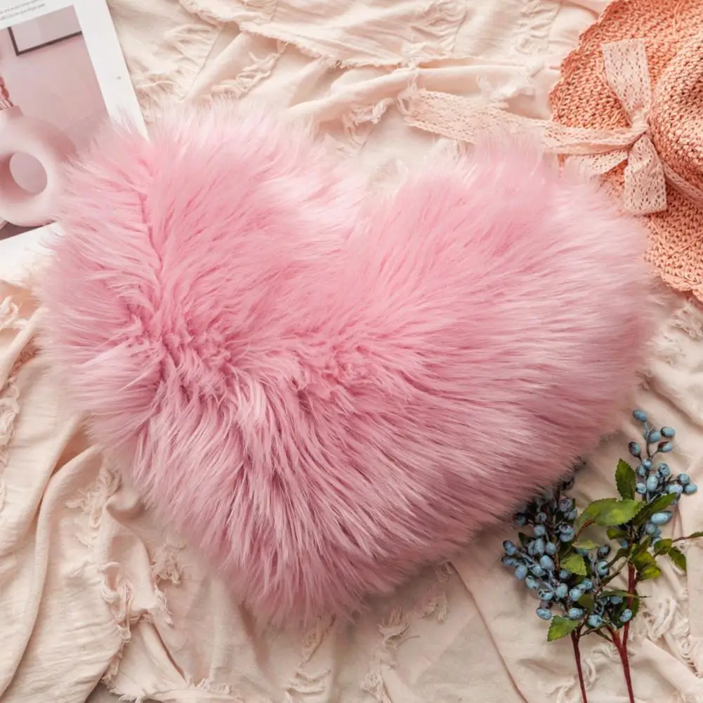 Cute Heart-shaped Furry Cushion Cover Fluffy Heart Pillow Cover Plush Heart-shaped Pillowcases Fluffy Decorative Throw for Women