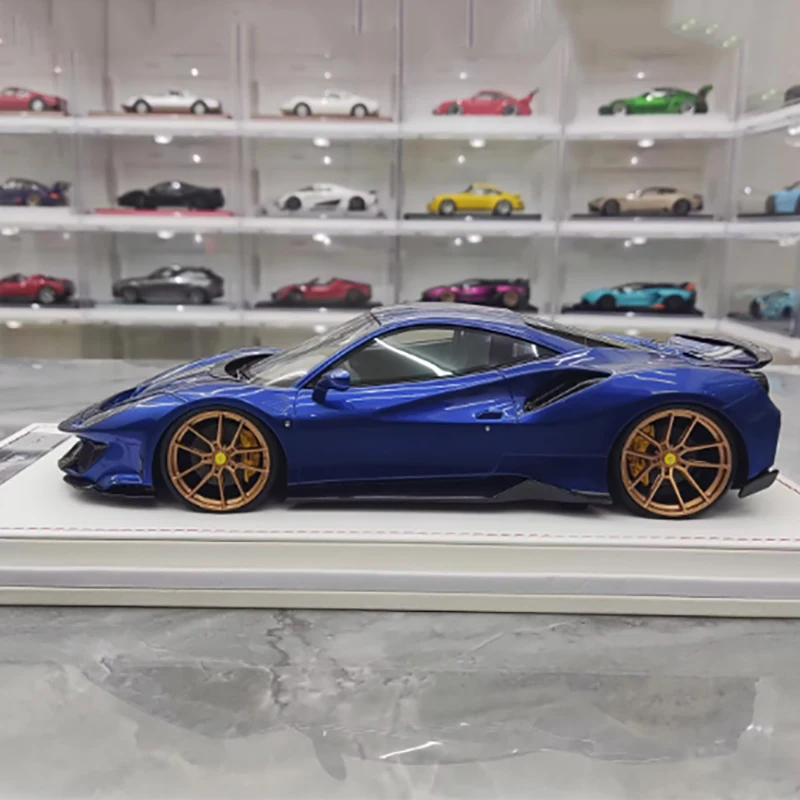 IVY Merit Novitec 488 Pista Simulation Resin Car Model 1:18 Collection