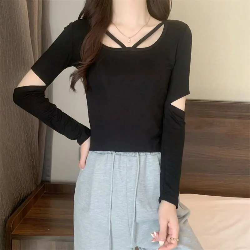 Magliette da donna Crop top femminili vestiti semplici nero 2024 Sexy Emo Trend Cool Funny magliette novità originali Alt Kpop O Tees