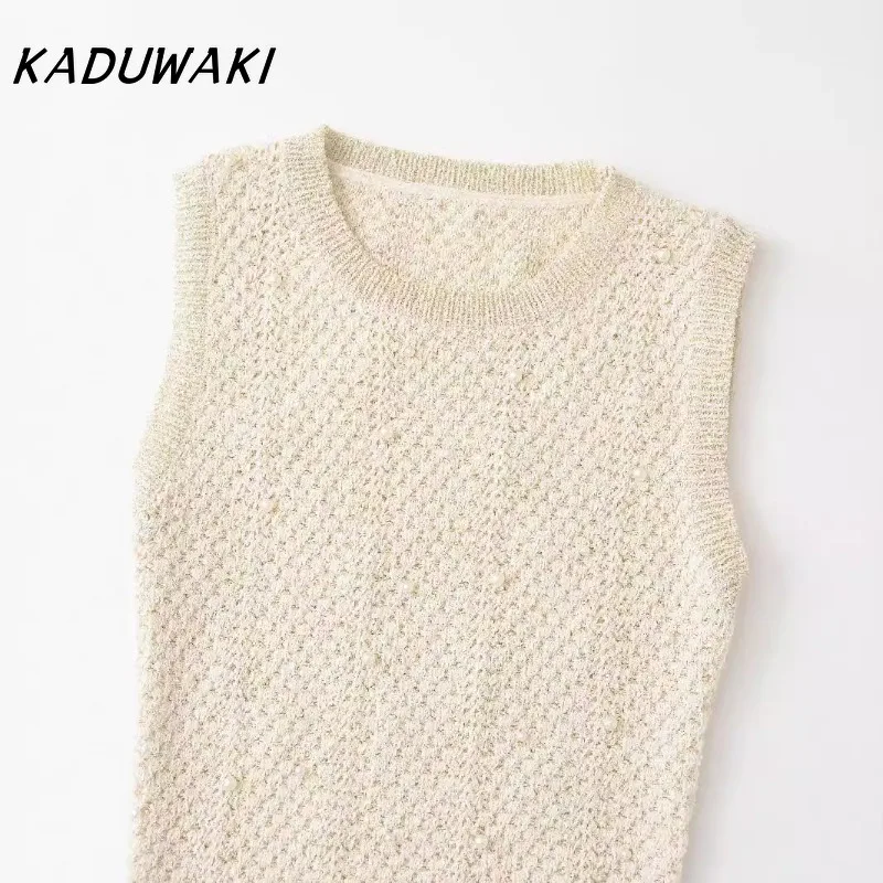 Kaduwak moda retro em torno do pescoço sem mangas cor sólida vestido de malha simples grânulo decoração senhora estilo magro mini vestido streetwear