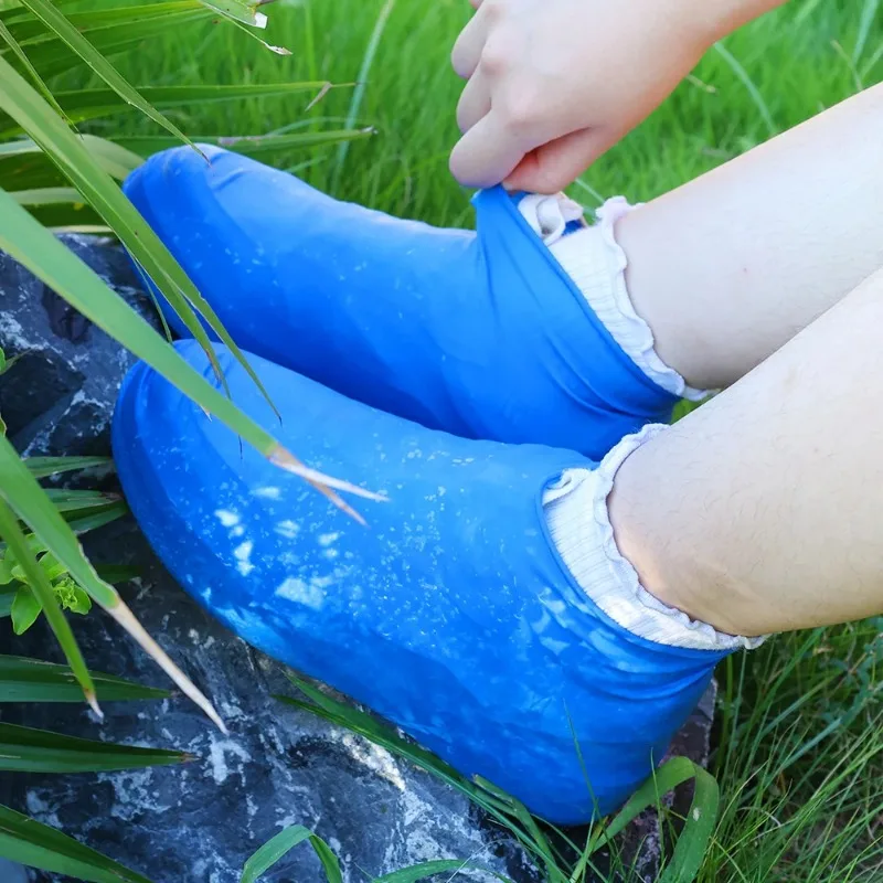 Tampas impermeáveis de sapatos de látex antiderrapantes reutilizáveis, bota de chuva resistente ao desgaste, botas para exterior, dia chuvoso, 1 par, 5 pares