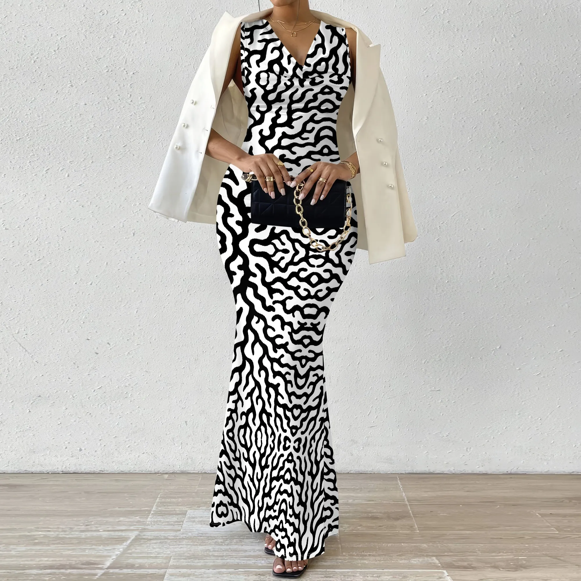 

Chic Black and White Swirl Print Maxi Dress XS-2XL Perfect for Autumn Winter Parties, Night Outs, and Evening Events