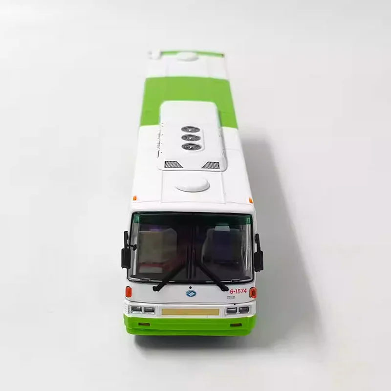 

Perka 1:64 Scale Beijing Bus No. 916 Alloys & Plastic Simulation Car Model Static Collection Decorated Holiday Toy Souvenir Gift