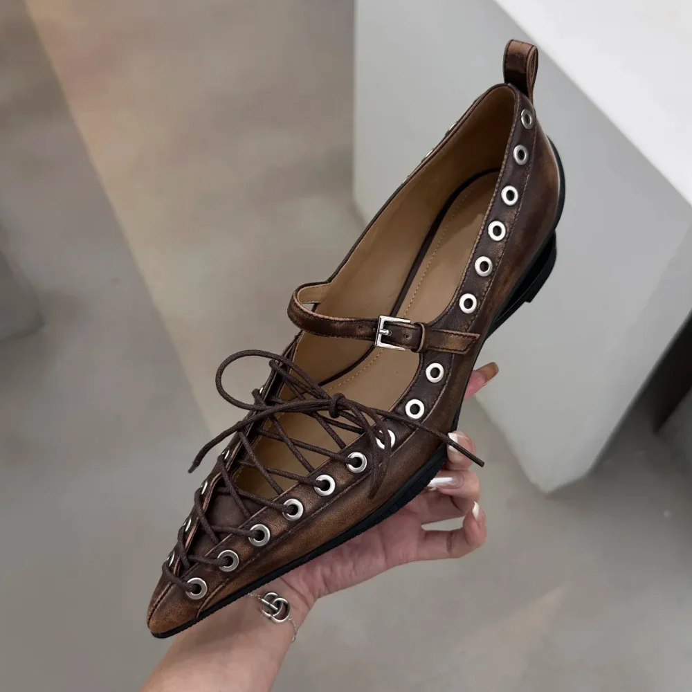 2025 أشار تو شقة القاع الباليه حذا فردي للسيدات أسلوب فاسق جديد المألوف النساء أحذية برشام حزام القوس الأحذية اليدوية