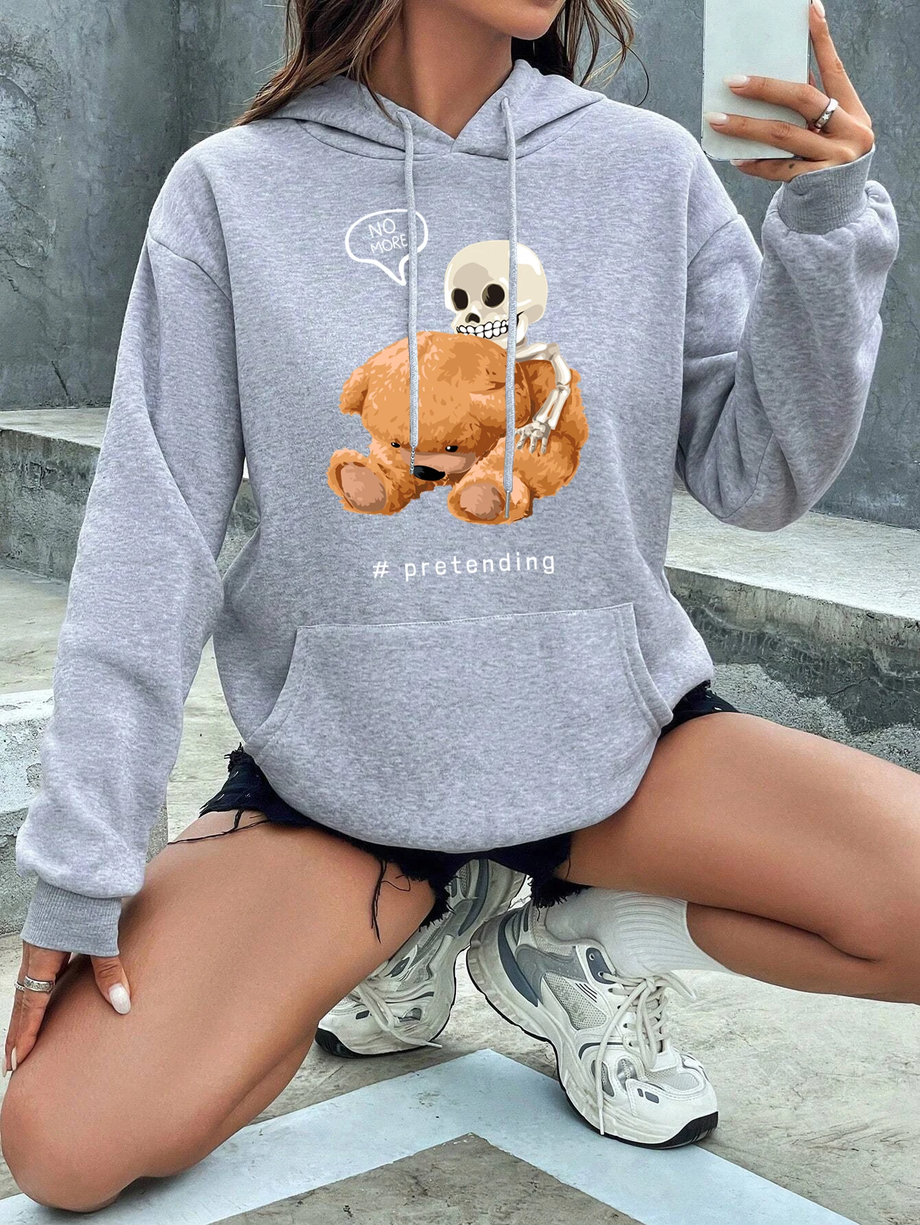 The Skeleton Taking Off Its Teddy Bear Costume Hoodie Womens Simple Loose Sweatshirt Fashion Fleece Tracksuit Autumn Hooded