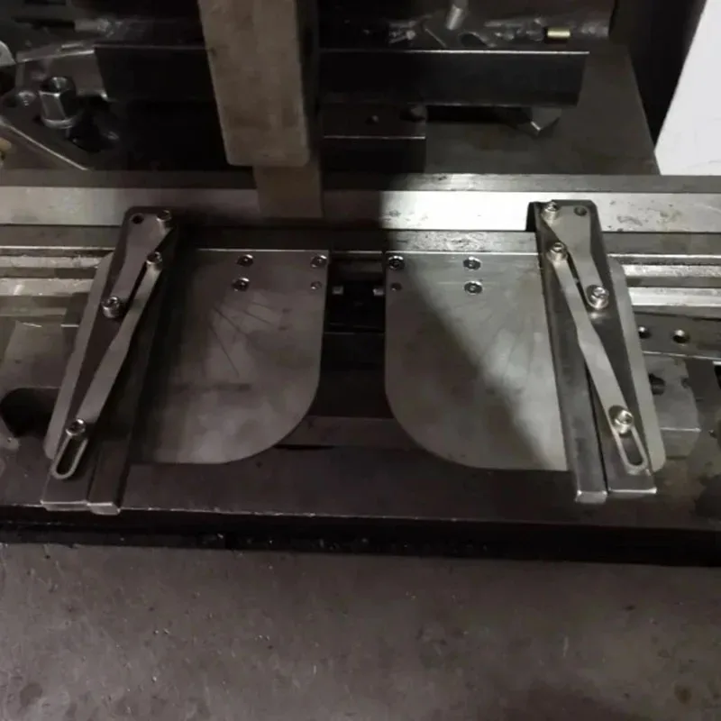 Bending  magnetic suction front support bending machine magnetic suction angle auxiliary tool bending machine angle locator