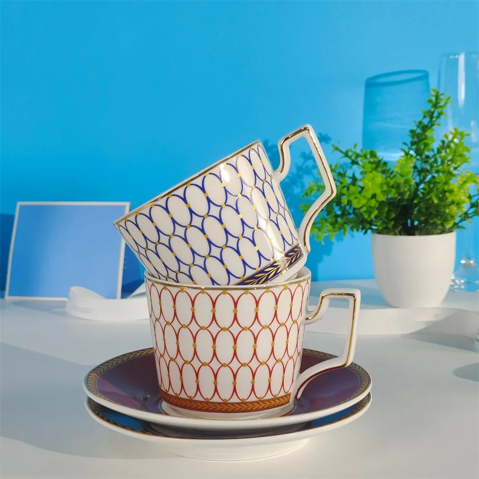 European Gold trim Bone china Cup and Saucer 250ml Americano Coffee Mug Afternoon Tea Exquisite High-end Black Tea Cup Utensils