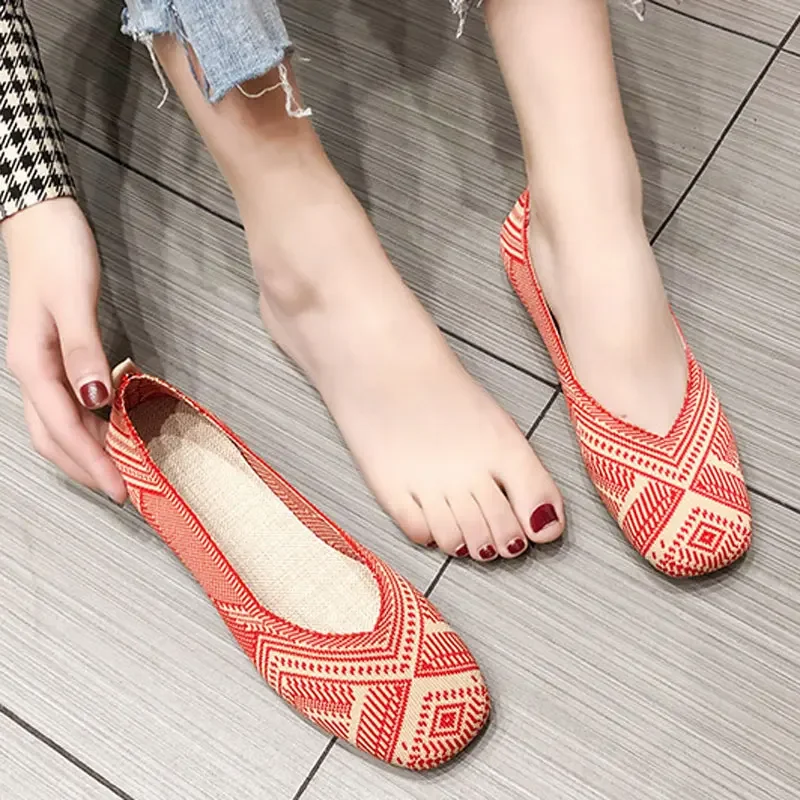 Women Flat Shoes 2023 New Breathable Knitted Women Daily Loafers Slip on Shallow Casual Square Toe Boat Shoes Flat Driving Shoes