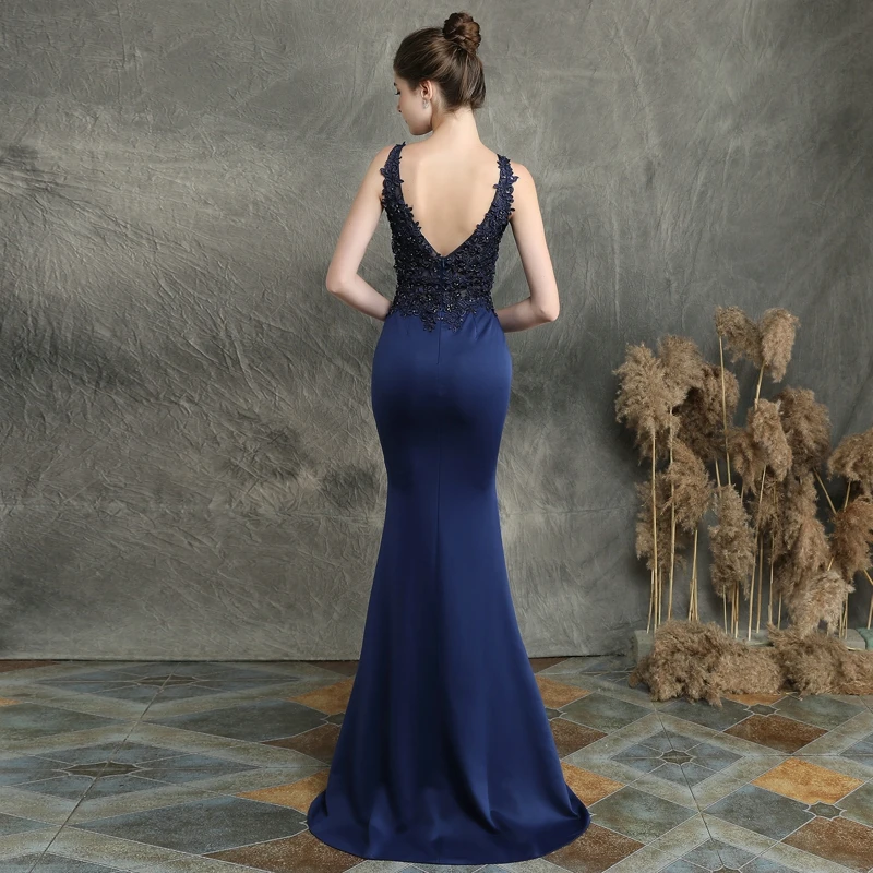 Рисунок 2 - Темно-синяя юбка «рыбий хвост»