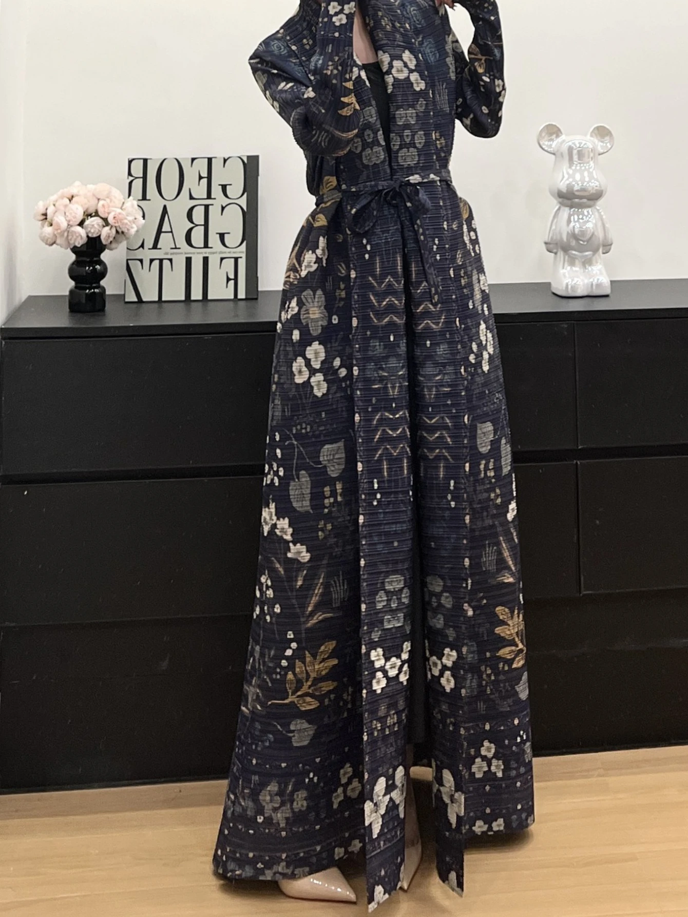Miyake plissé Abaya Trench Cardigans imprimé à manches longues col rabattu robe femmes 2025 Original concepteur Caftan longs manteaux