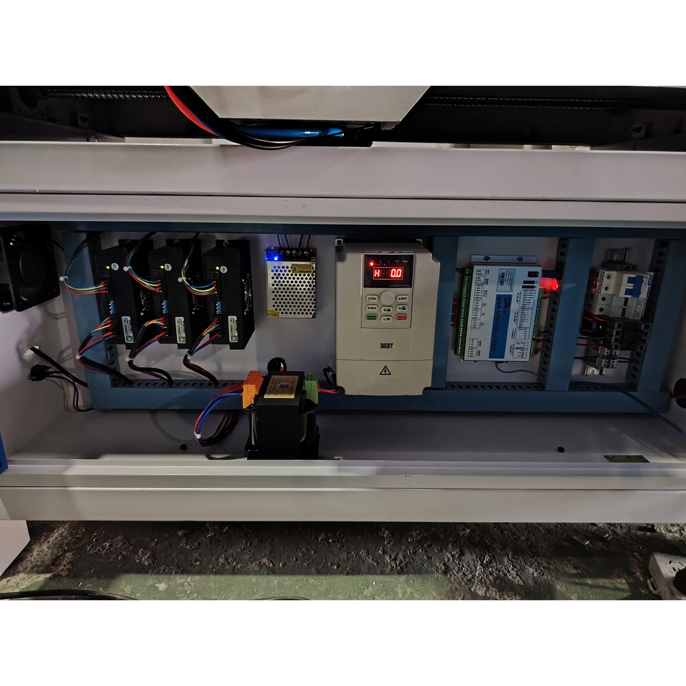 

6090 Плоская гравировка, 3D полый рельеф, гравировка линий по дереву, нефриту, акрилу, пластика, меди и алюминию.