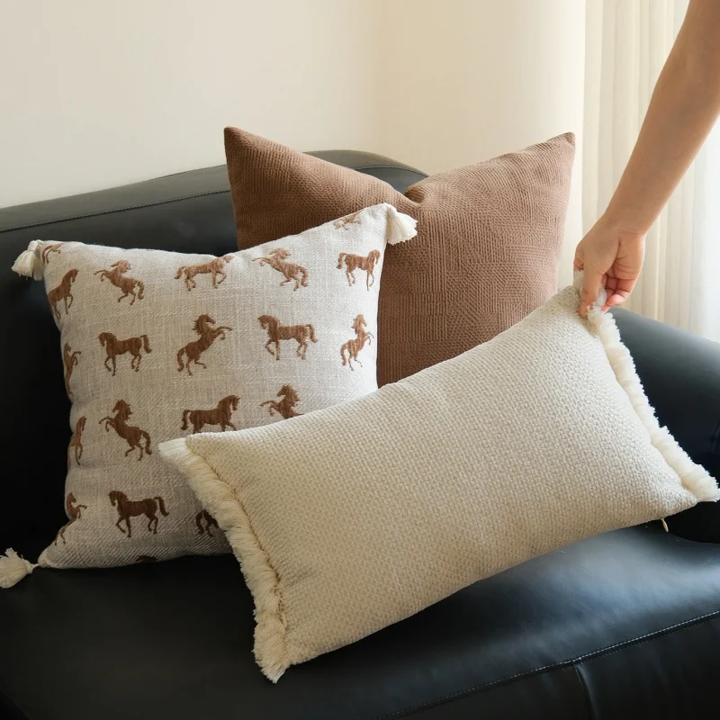 Brown Horse Pillows Ivory Color Cushion Case Retro Tassel Decorative Pillow Cover For Sofa Chair Home Decorations