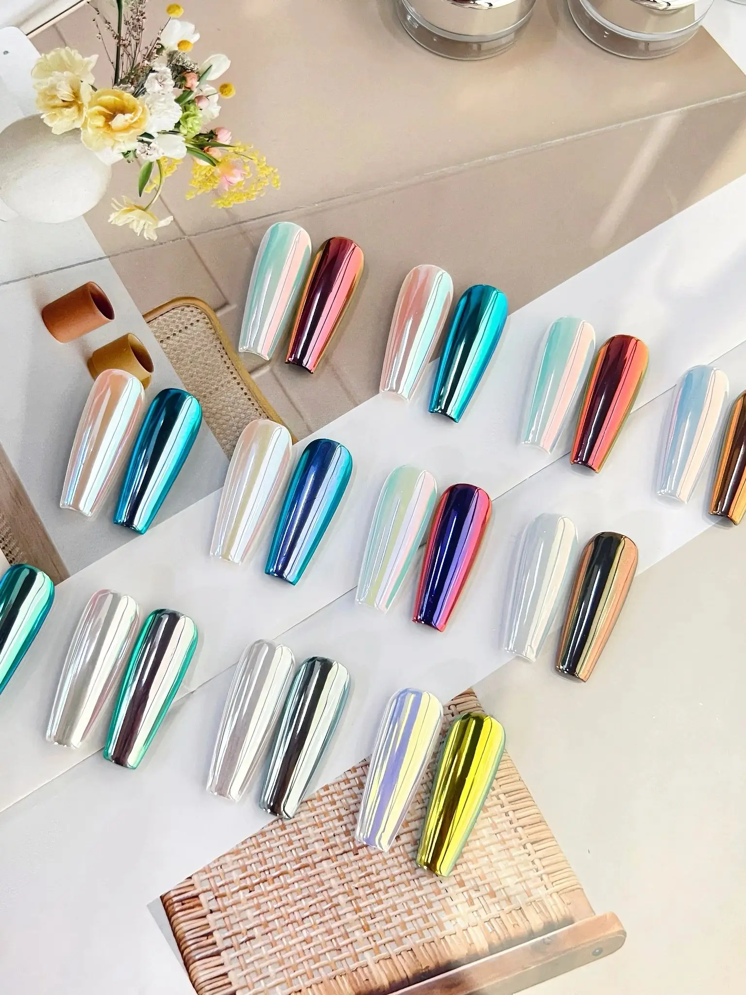 パールホワイトクロームネイルパウダーオーロラミラーマーメイド月光グリッター顔料ダストエレガントな結婚式のお祝いネイルアート装飾