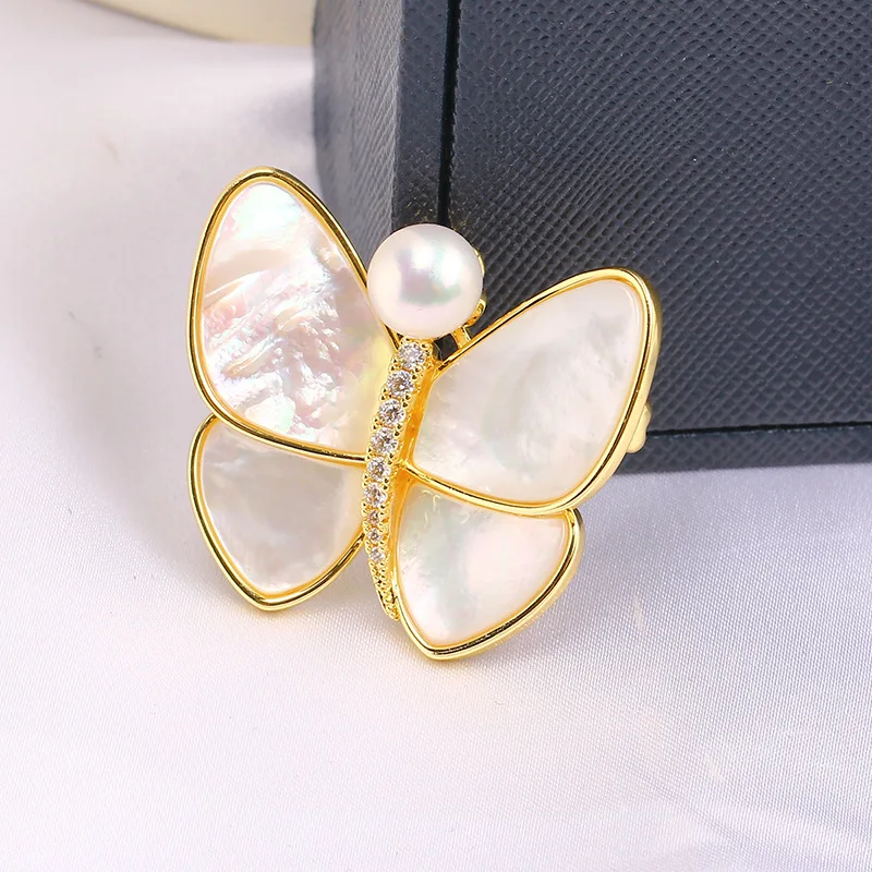 

Butterfly Brooch, Wanzhou Same Natural Fritillary Pearl Corsage, Cocoon Into Butterfly Female Shell High-end Temperament Pin