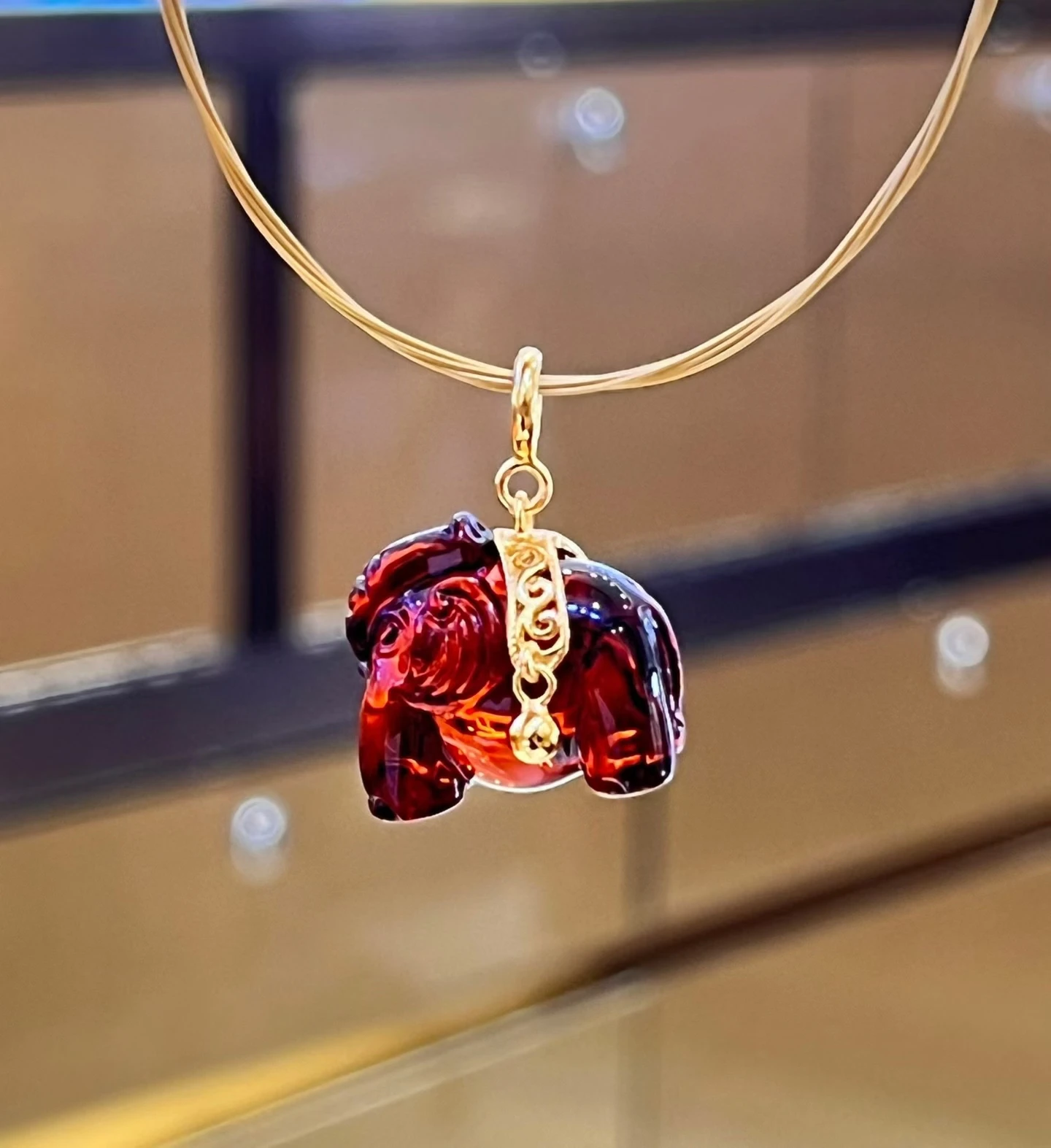 

Certificated 925 Silver Natural Red Amber Engraved Elephant Lucky Charm Pendant Unisex Genderless Blessing Men Children Jewelry