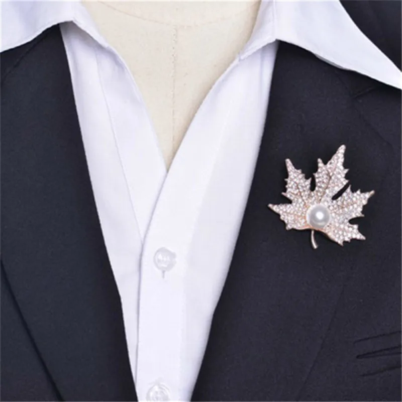 Maple Leaf Brooch Imitation Pearl Plant Brooches Pins Crystal Rhinestones Leaf Brooch For Women Fashion Jewelry Gift Wholesale
