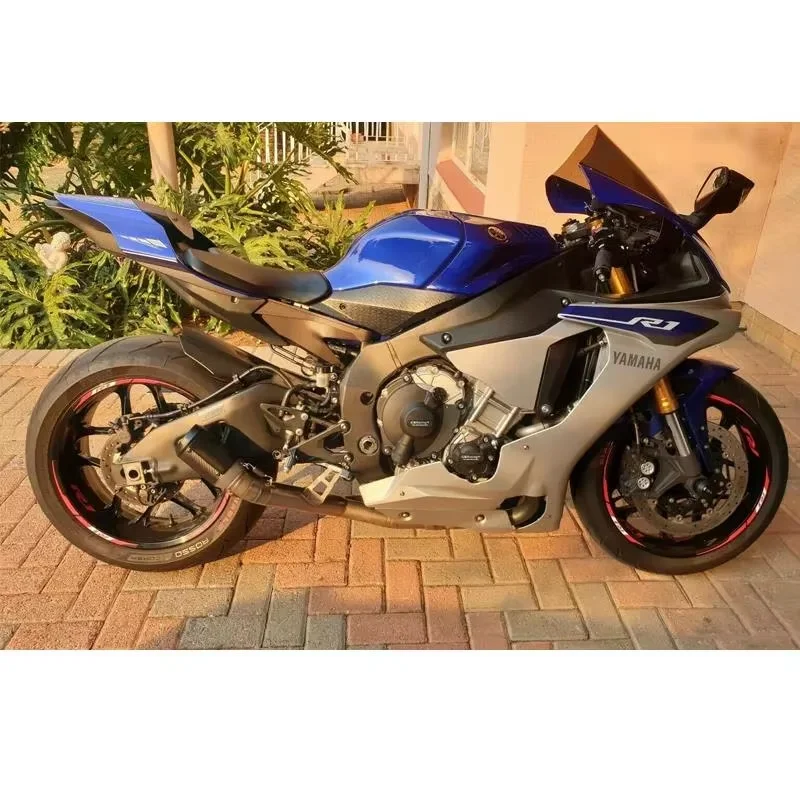 Motorcycle Exhaust Muffler Middle Link Pipe Connect Tube Motorbike Parts Slip-on Mid For Yamaha YZF-R1 R1 R1M MT10 2015 - 2022