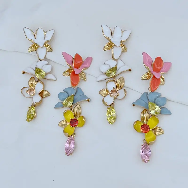 Fashion Small Fresh Style Flower Half Flower Shape Inlaid Super Flash Rhinestone Design Earrings