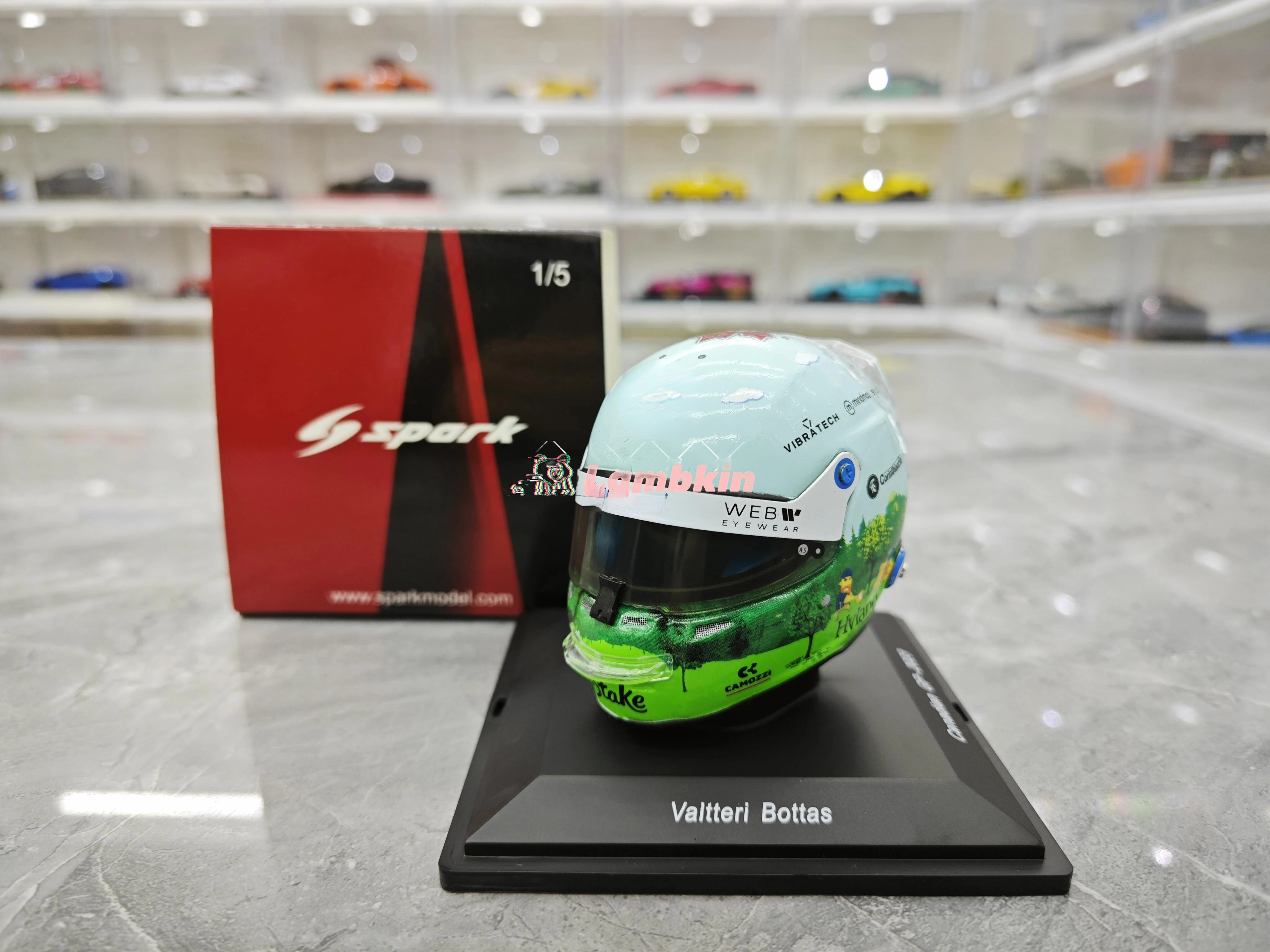 

Spark Helmet Model 1:5 For 2023 Canada Alfa Romeo Stake F1 Bottas Helmet Model