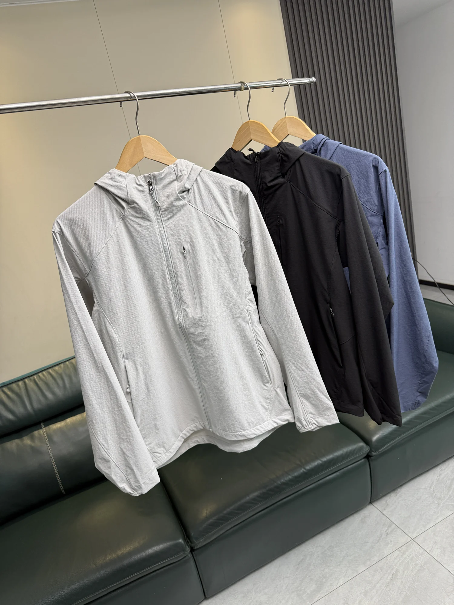 

Outdoor Comfortable Spring Jacket Men's Casual Hooded Commuter Windproof Waterproof Fashion Urban Style Long Sleeve Zipper Coat