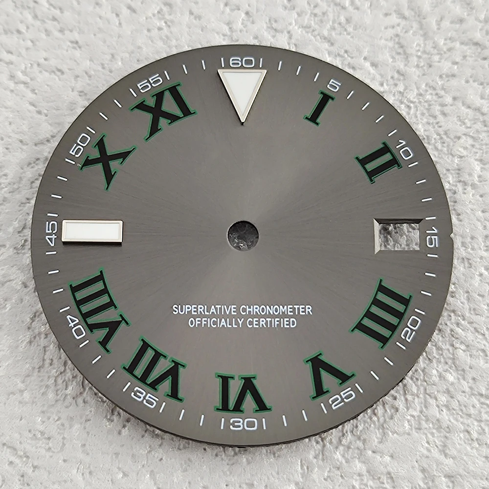 Quadrante NH35 da 28,5 mm Quadrante romano Quadrante luminoso blu ghiaccio Adatto per accessori per orologi con movimento NH35/36 Strumento di riparazione dell'orologio