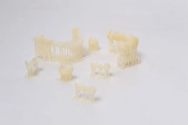 1L 405nm Color Stable UV Liquid Resin, Wear Resistant 3D Print Consumables Fit SLA LCD DLP Printers