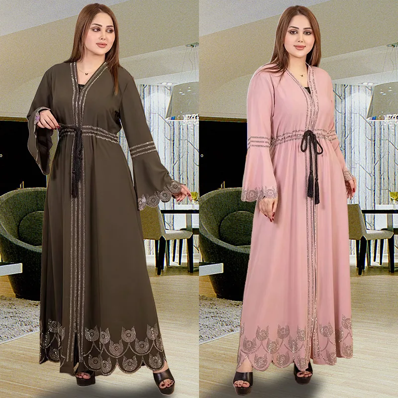 

New Elegant Abaya Dubai Luxury 2024 Muslim Robe Arabic Women Long Sleeved Middle East Diamonds Dubai Evening Dresses for Ramadan