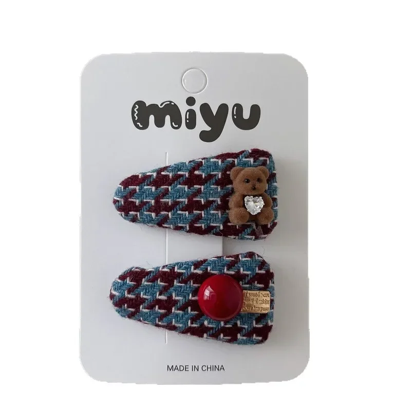 

Универсальные милые заколки для волос из флокированной ткани с животными для девочек, с мультяшным жаккардовым дизайном, для боковых прядей, нескользящие, мягкие