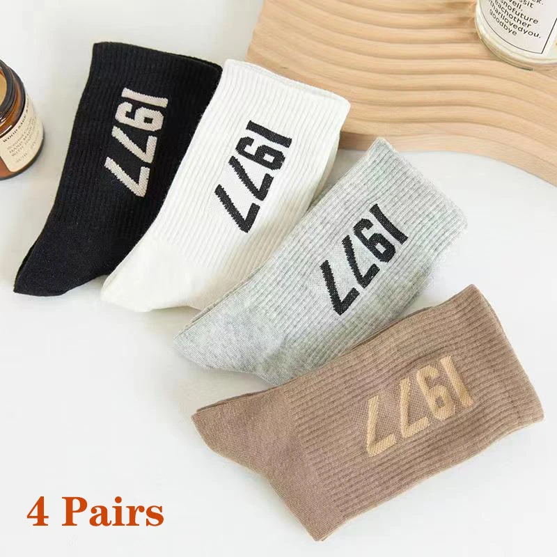 Chaussettes hip hop décontractées pour couple, chaussettes de sport, planche à roulettes, cadeau de loisirs, alphabet masculin, personnalité européenne, mode, 4 paires