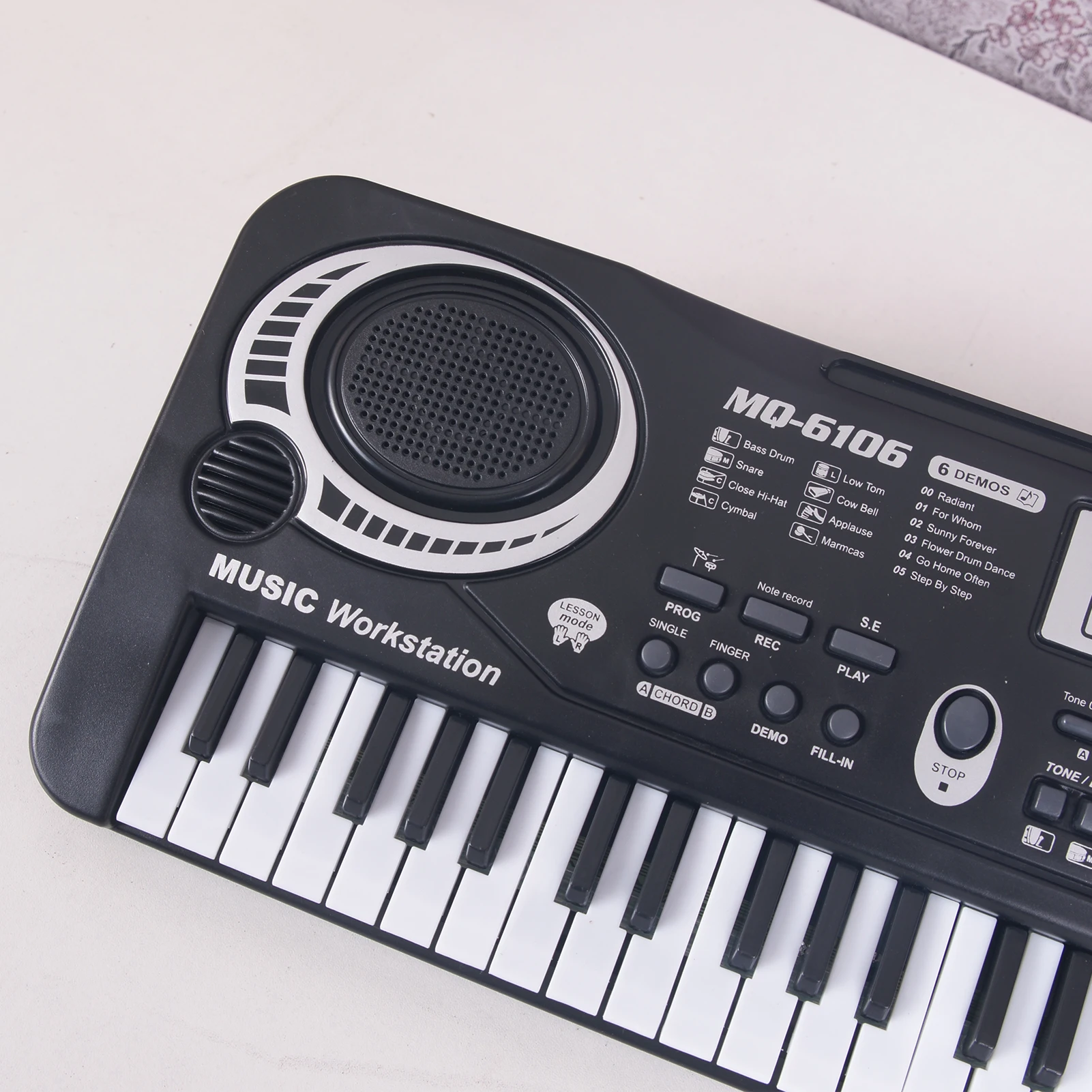 Electronic Keyboard KeyBoard Electric Piano Kids Gift Musical Instrument 61 Keys Black Digital Music