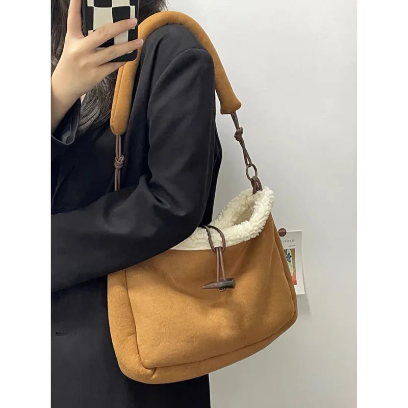 Lamb Wool Tote Bag Women\'s Autumn Winter Large Capacity Plush Shoulder Bag Fashion All-in-one Soft Underarm Faux Suede Handbag