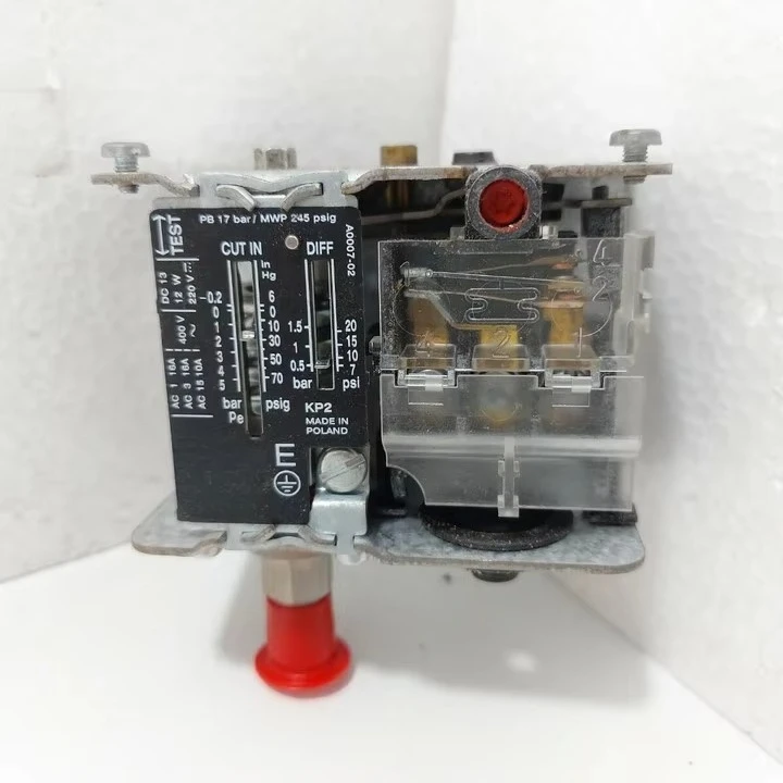 مخزون جاهز جديد 060-112066 وحدة تحكم برمجة PLC مخصصة للأتمتة الصناعية PAC