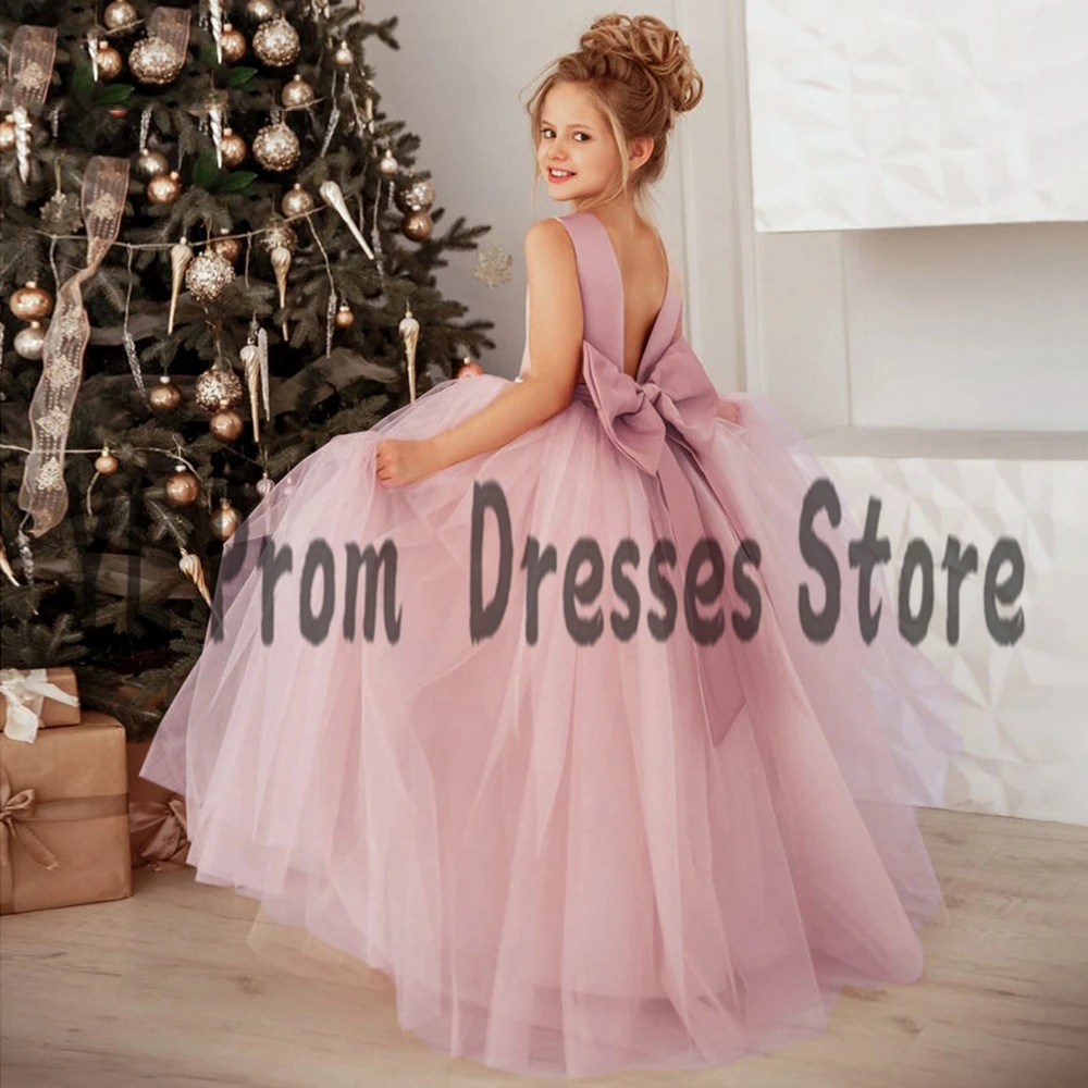 YL Staubigen Rosa Tüll Blume Mädchen Kleider Perlen Gürtel Scoop Neck Geburtstag Party Ballkleider Bodenlangen Backless Prom Kleid