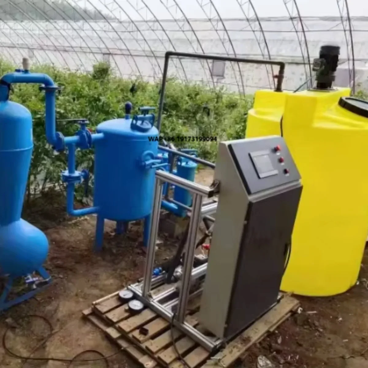 Factory Direct Sale Smart Greenhouse Irrigation and Fertilization Machine Fertilizer for Greenhouse