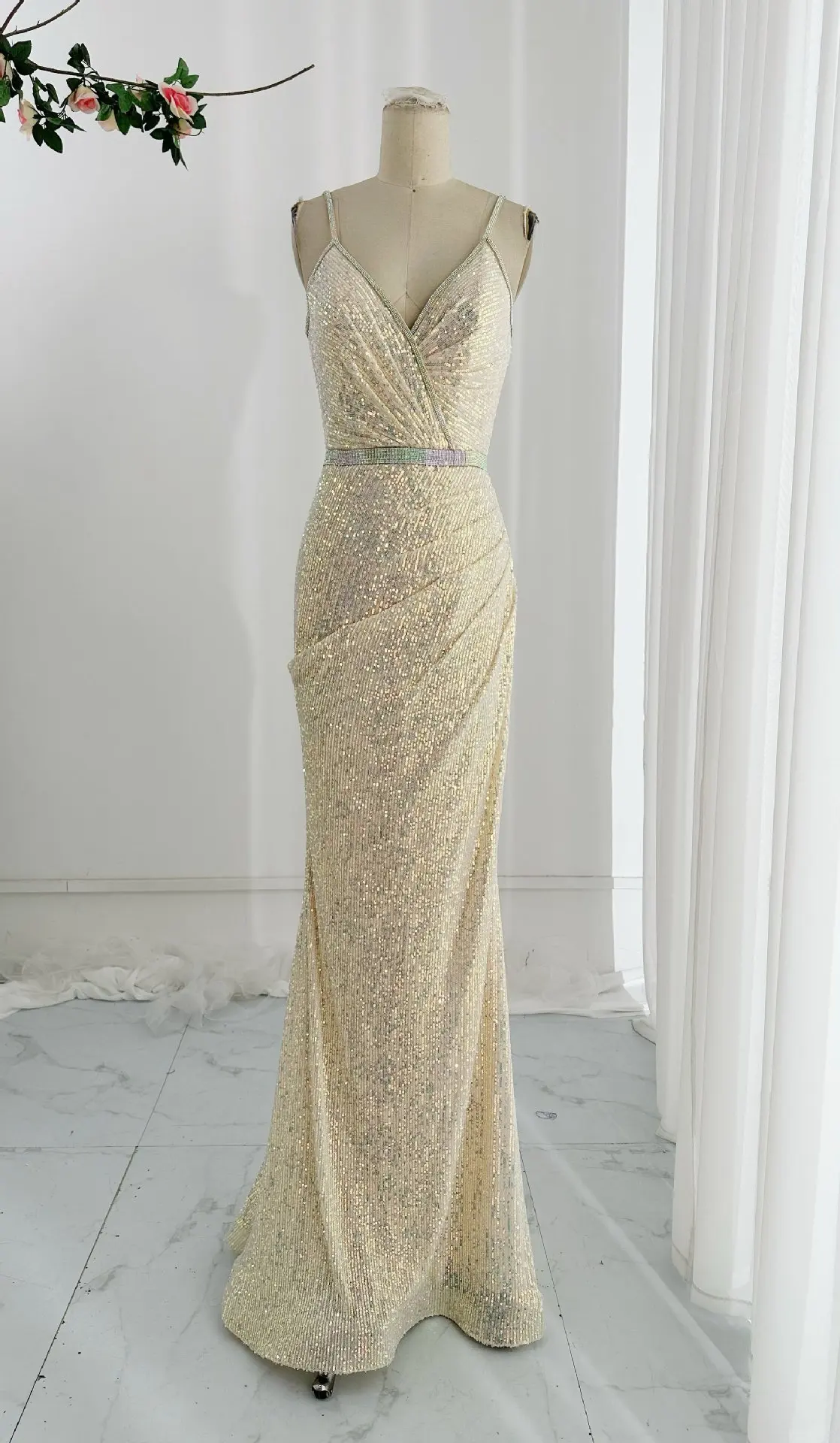 Champagne Color -Based Camisole Deep V -Neck SequinWaist Slim Mermaid Banquet Evening Dress Skirt M2196