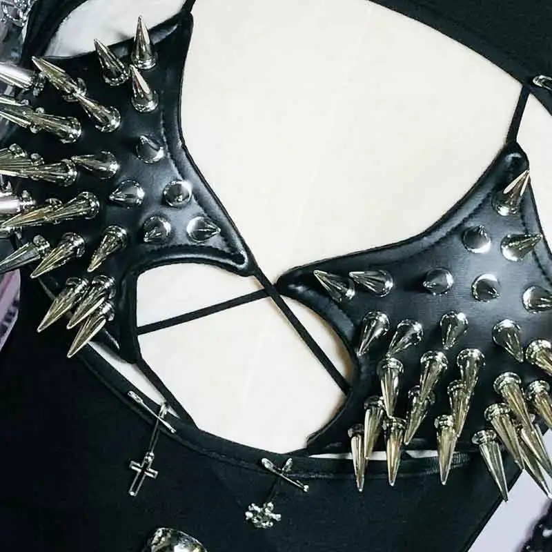 

Harajuku Y2K TOPS Hand Made Emo Grunge Club Wear Gothic Tank Punk Rock Skull Goth Studded Rivet DIY Rave Outfits E-Girls Kawaii