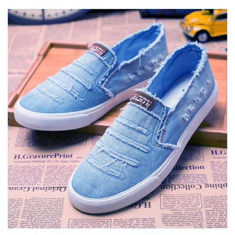 Spring Summer Canvas Shoes Men Fashion Denim Shoes Slip-on Mens Casual Shoes Hot Sale Ins Cool Shoes Male Loafers