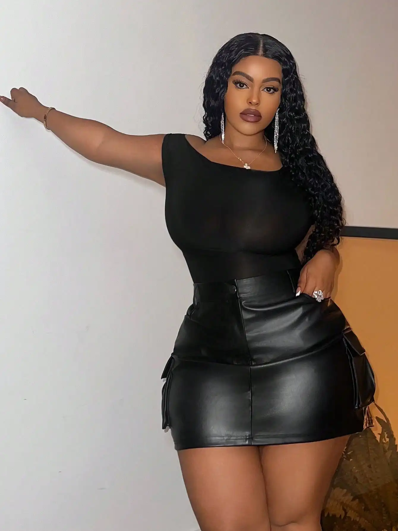 Übergröße PU-Leder Cargo-Minirock mit Taschendetails