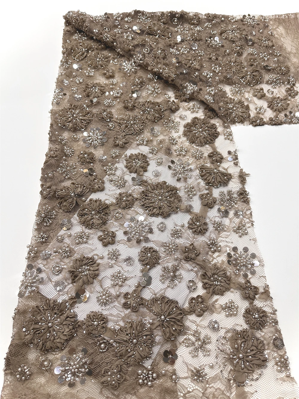 قماش دانتيل تول أفريقي 2025 قماش ترتر شبكي فرنسي خياطة تطريز مع خرز دانتيل تول شبكي فستان نيجيريا 5 ياردات